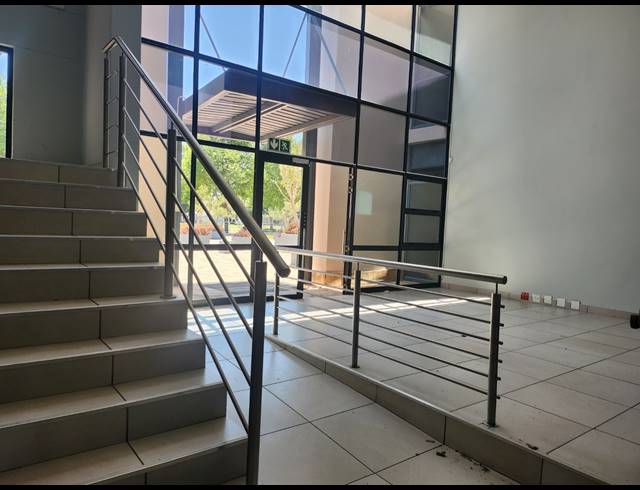 737M² OFFICE TO LET IN RANDJESPARK